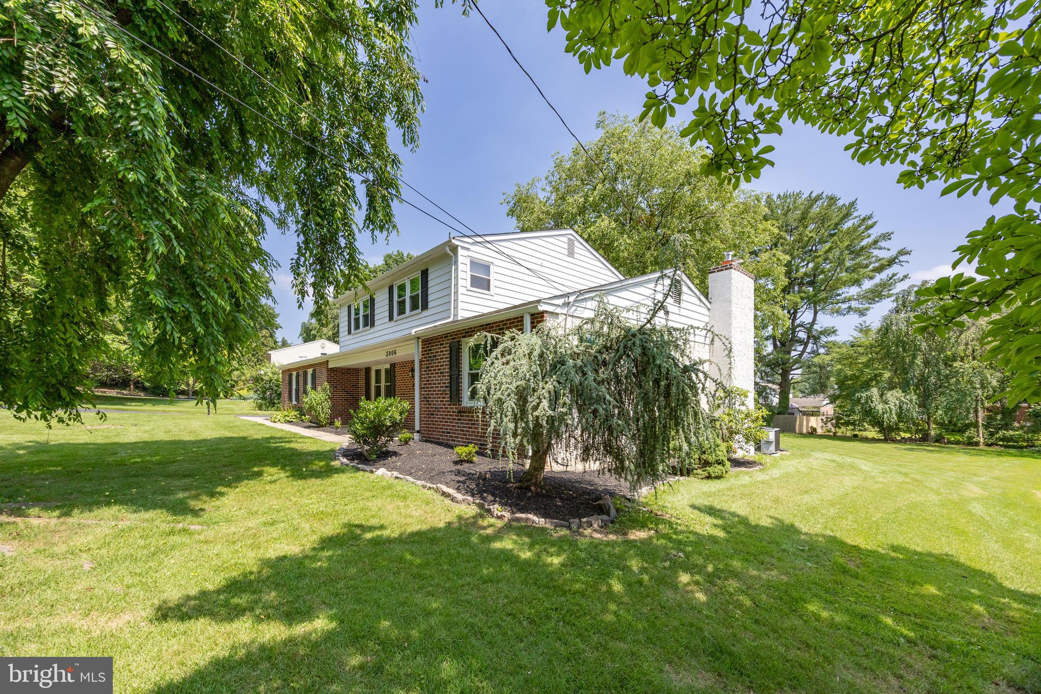 3006 Oakwood Dr