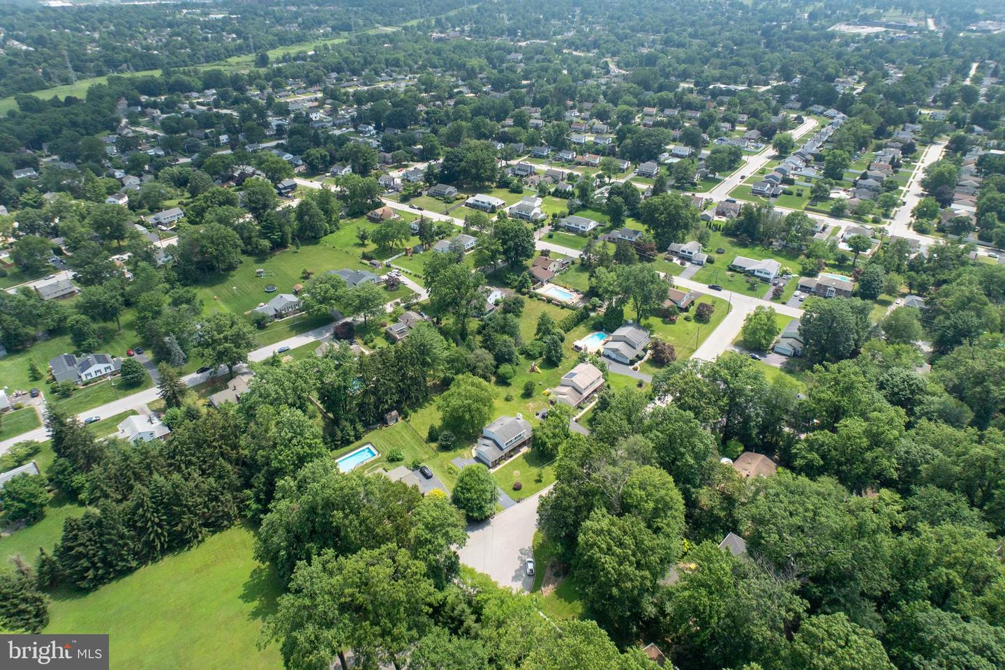 3006 Oakwood Dr