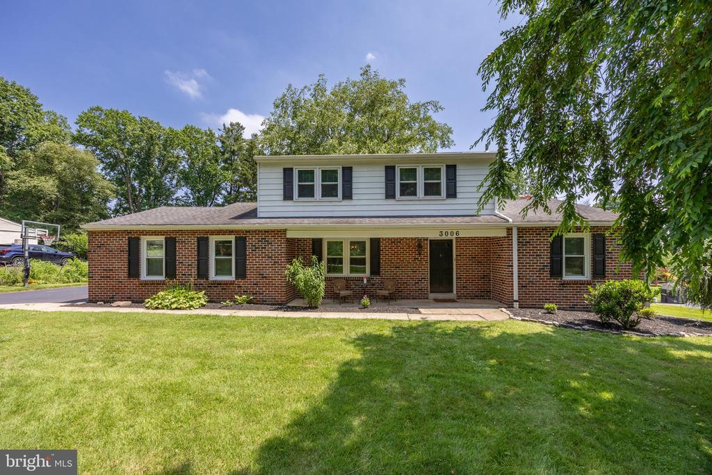 3006 Oakwood Dr