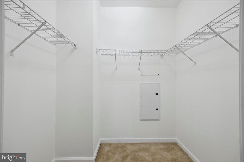 350 W ELM ST #3318