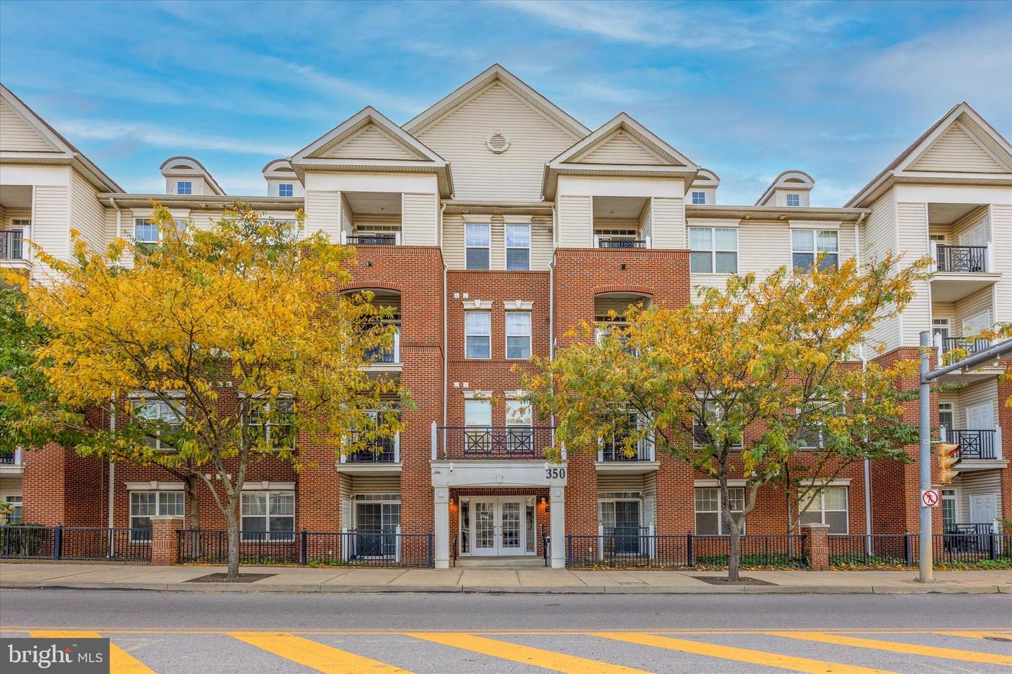 350 W ELM ST #3318