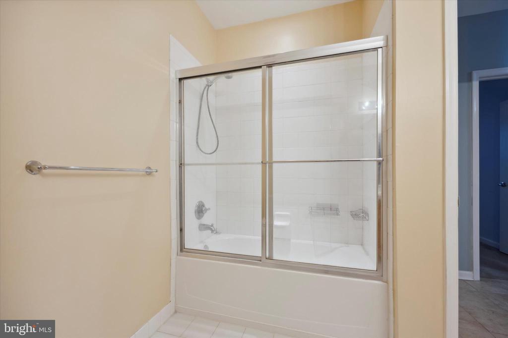 350 W ELM ST #3318