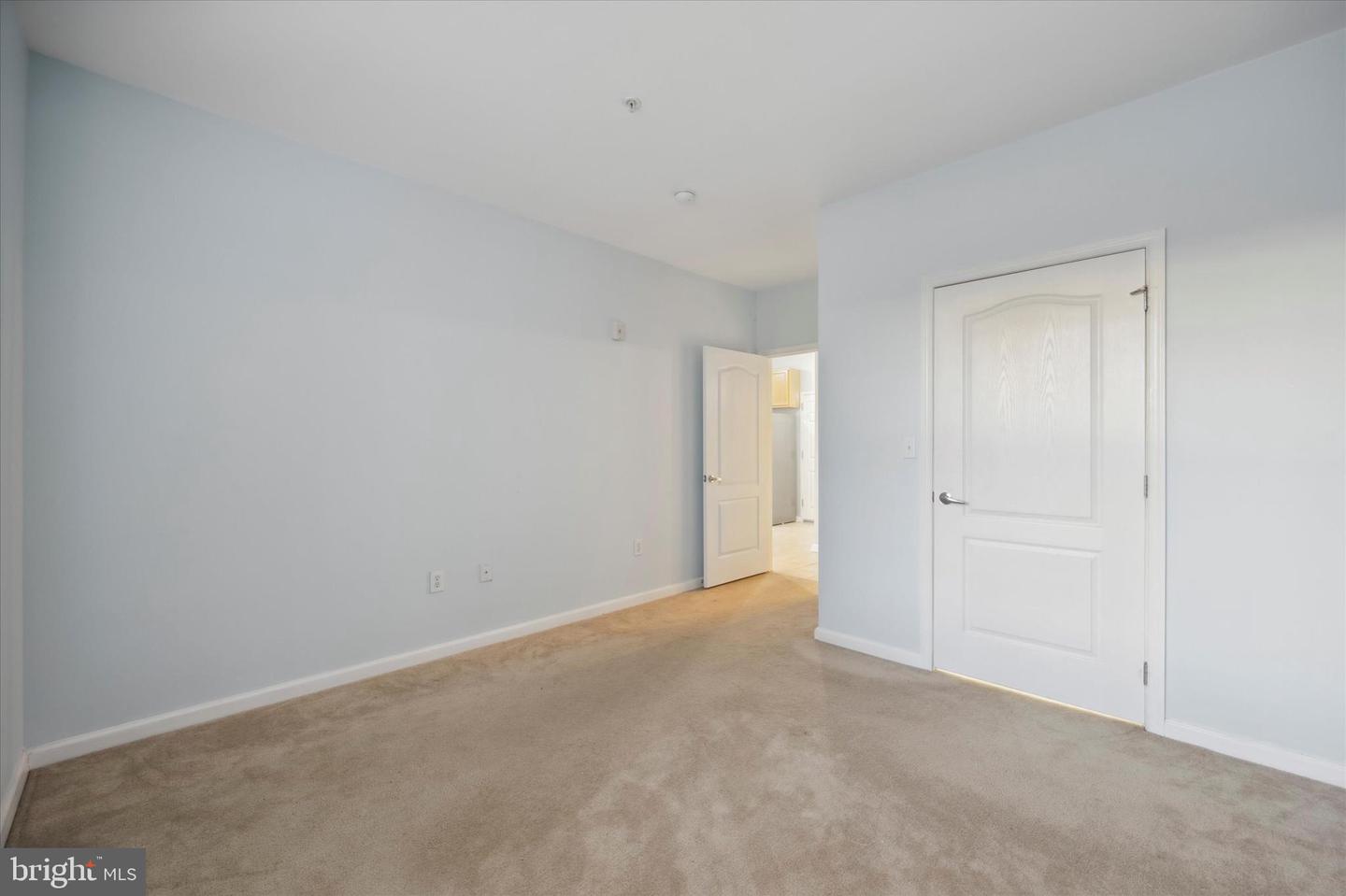 350 W ELM ST #3318