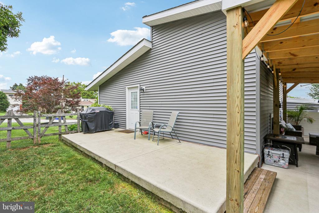 607 Launfall Rd