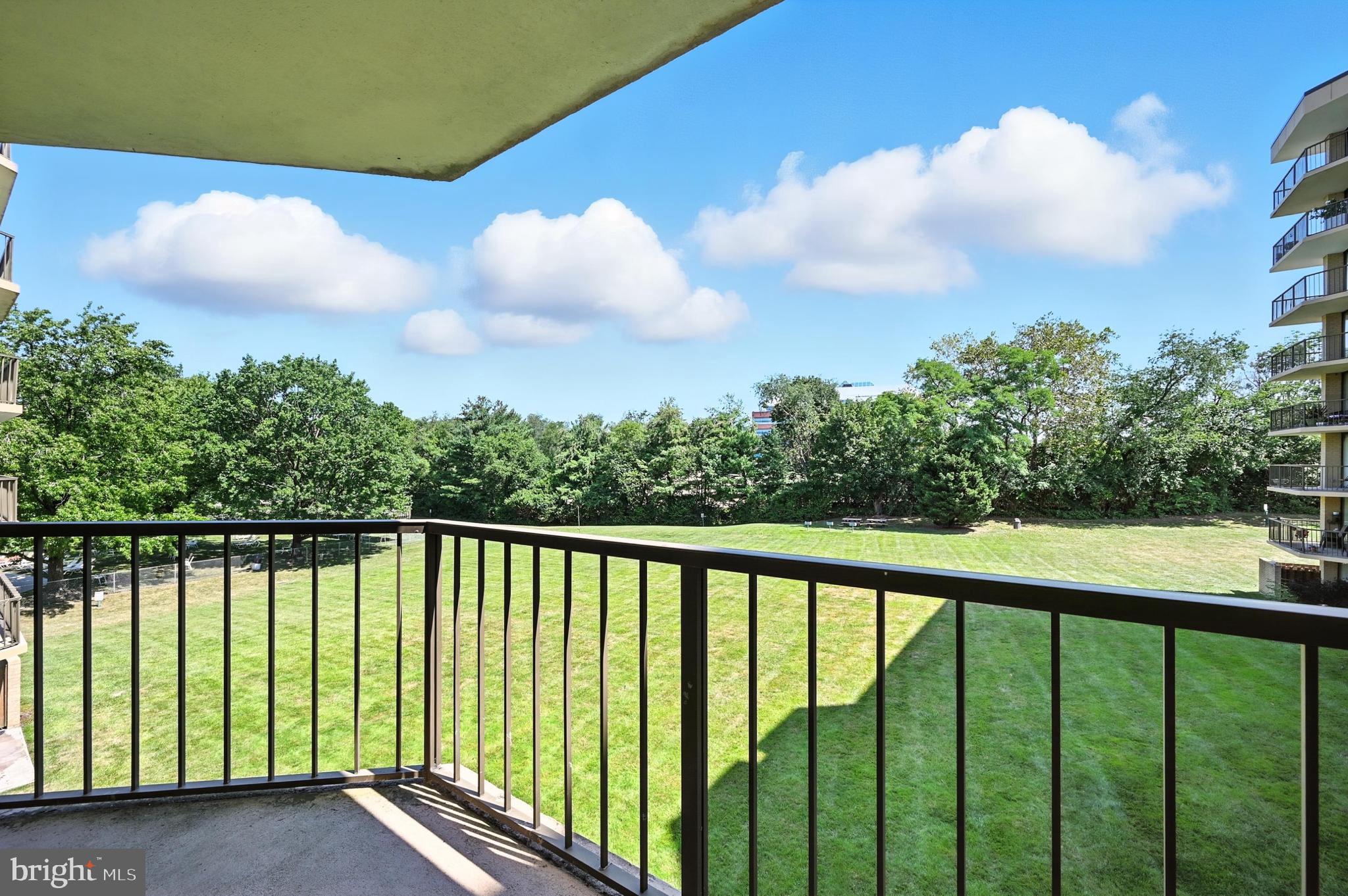 666 W GERMANTOWN PIKE 1311