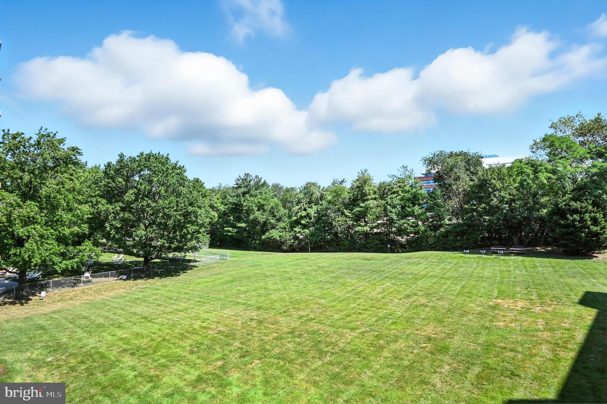 666 W GERMANTOWN PIKE 1311