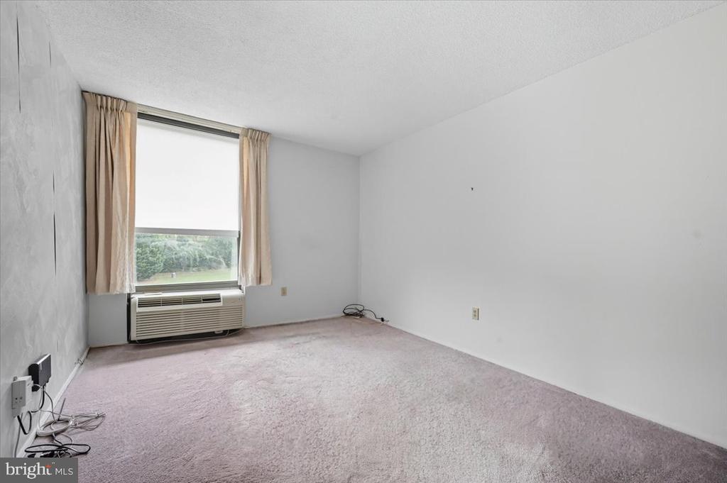 666 W GERMANTOWN PIKE 1311