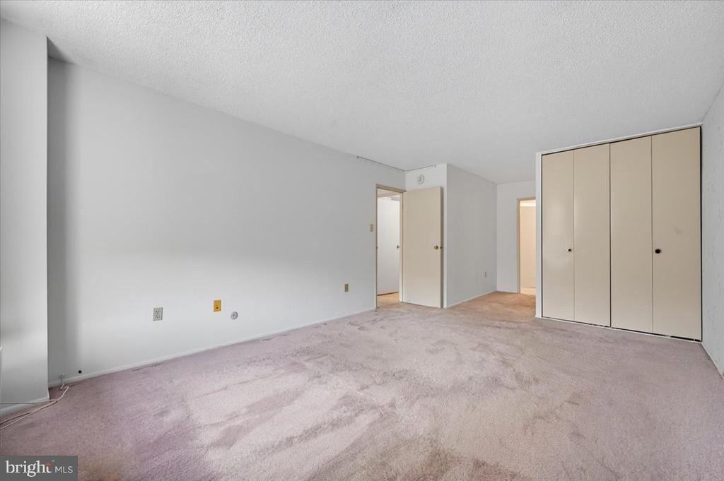 666 W GERMANTOWN PIKE 1311