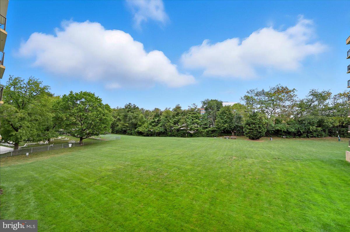 666 W GERMANTOWN PIKE 1311