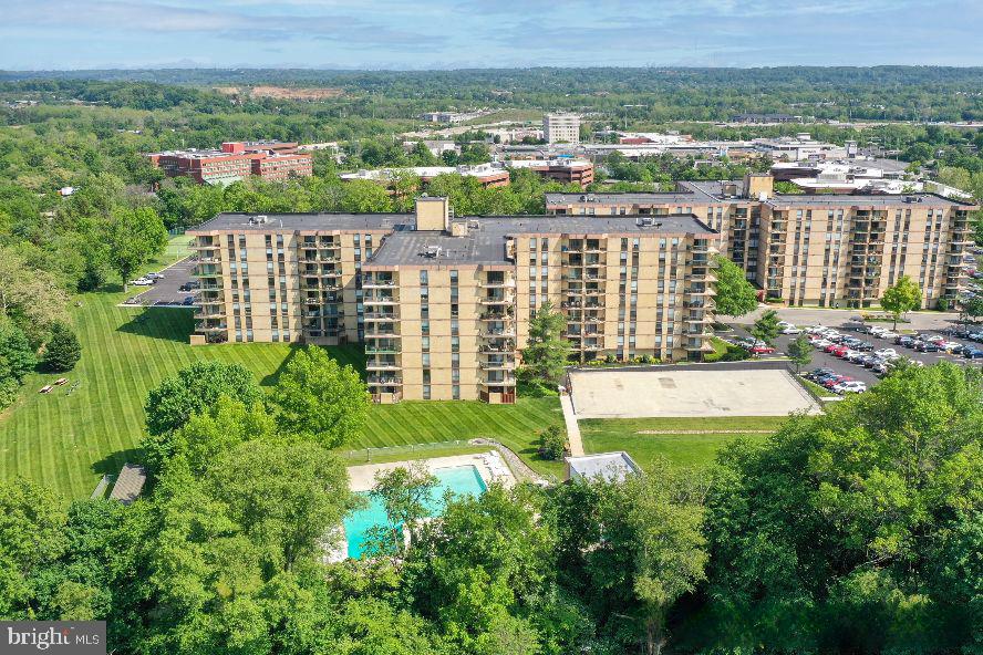 666 W GERMANTOWN PIKE 1311