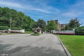 666 W GERMANTOWN PIKE 1311