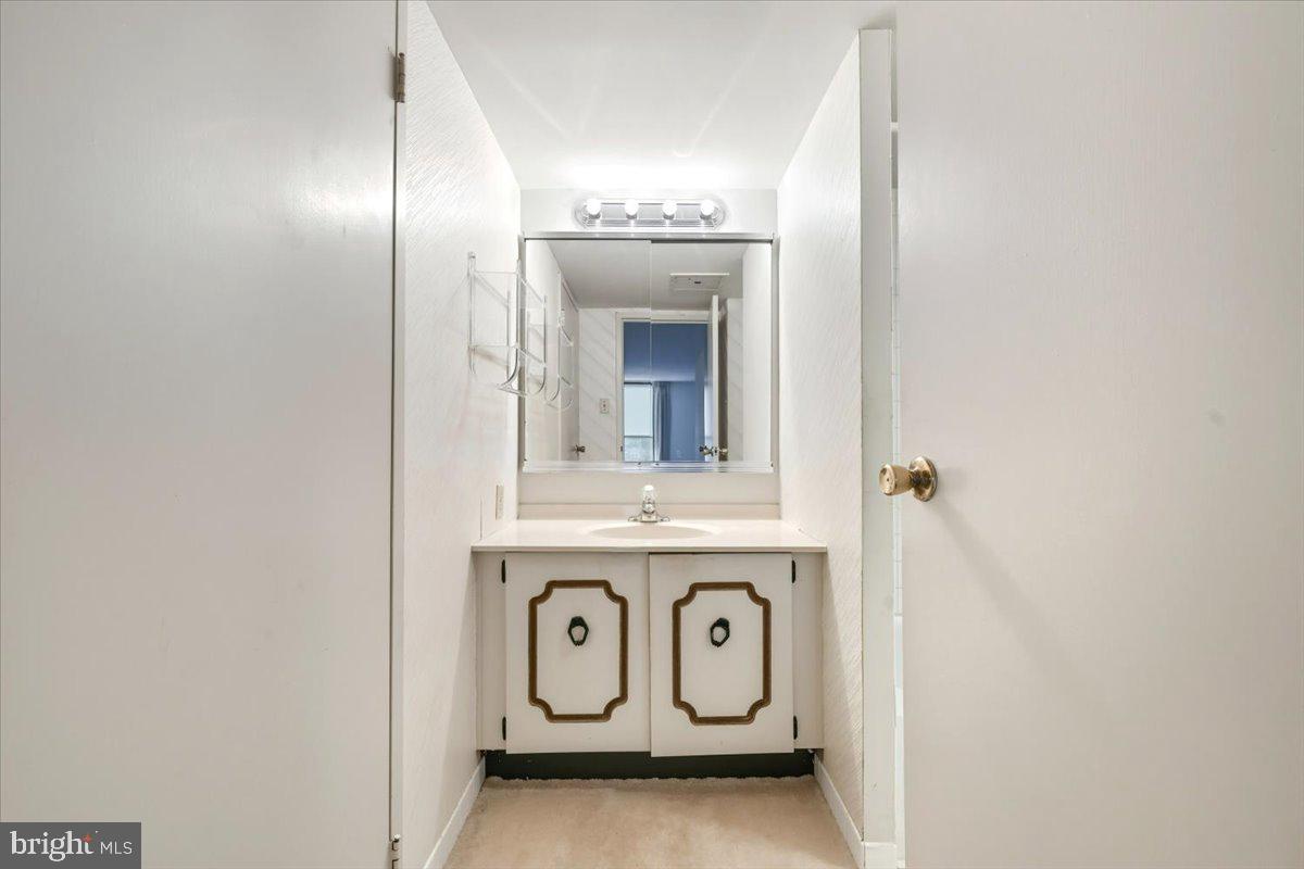 666 W GERMANTOWN PIKE 1311