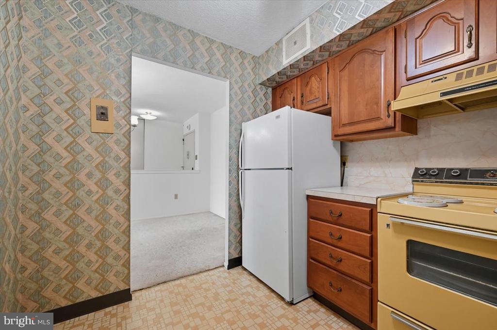 666 W GERMANTOWN PIKE 1311