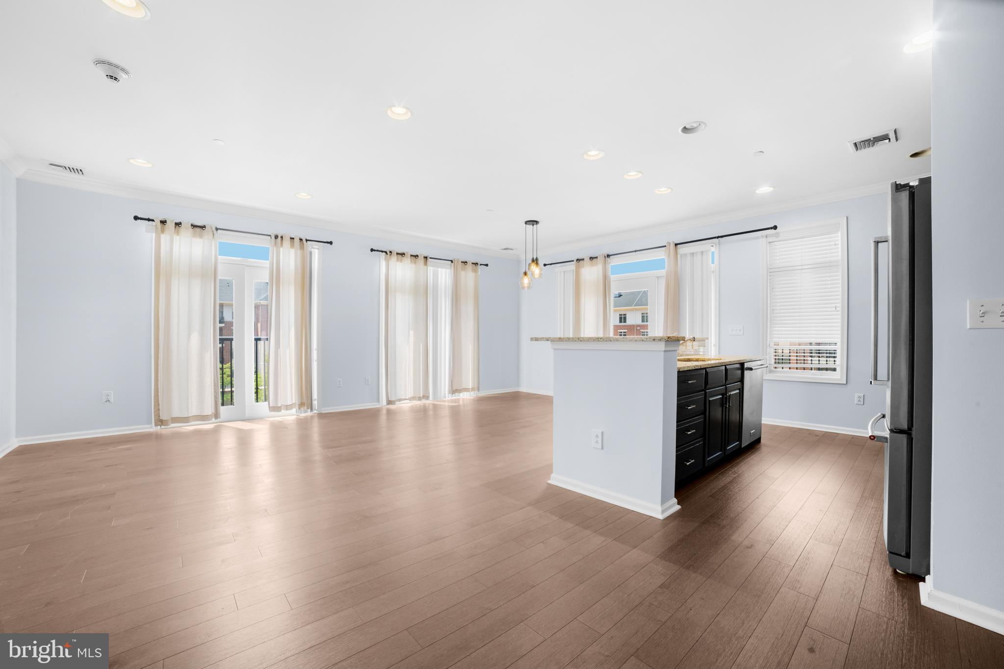 401 CARSON TERRACE 401