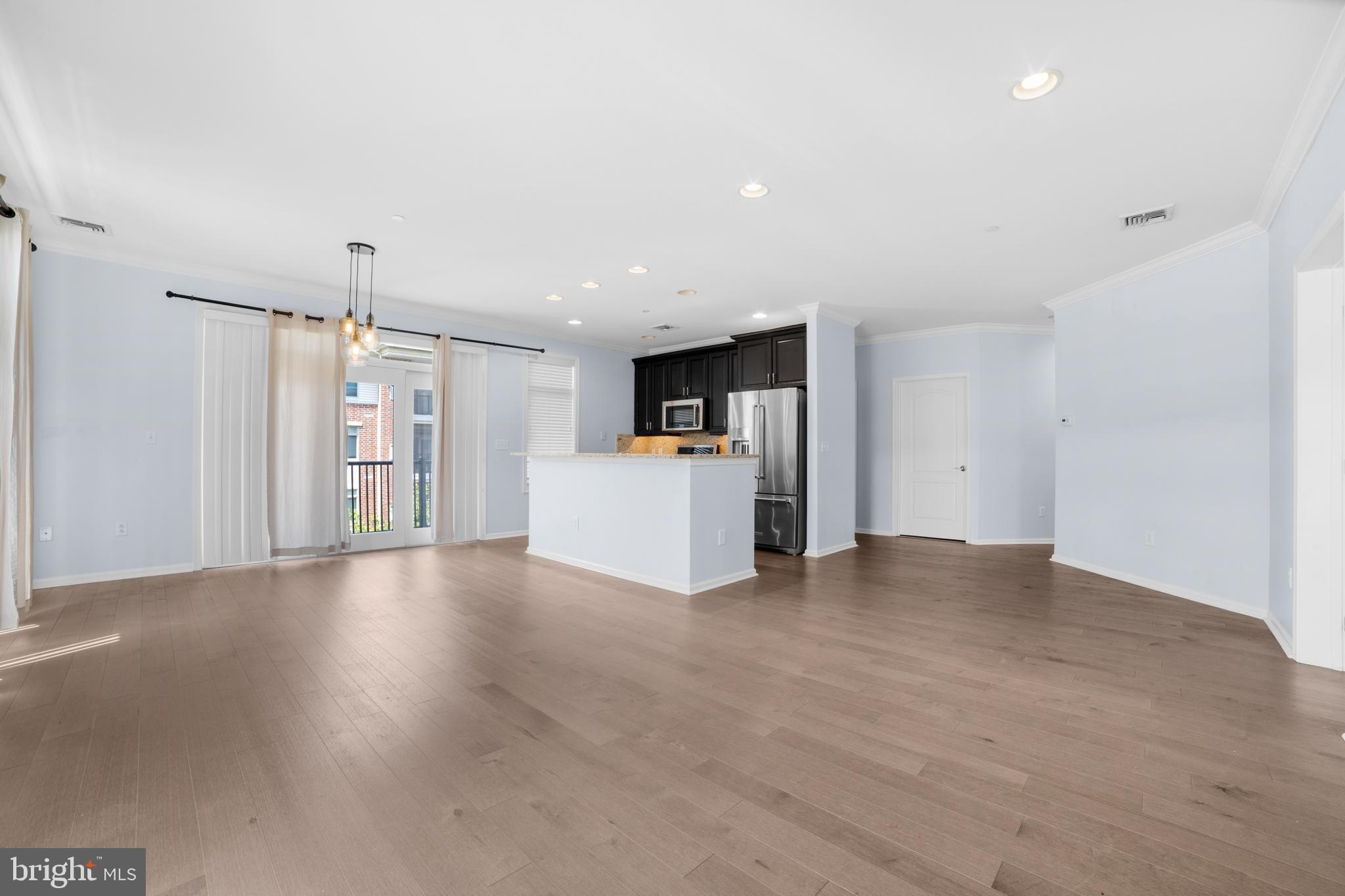 401 CARSON TERRACE 401