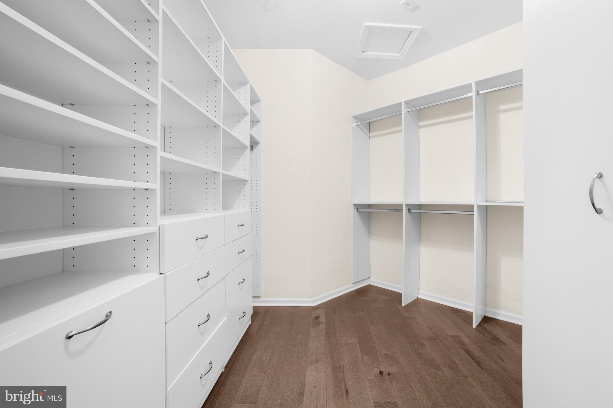 401 CARSON TERRACE 401