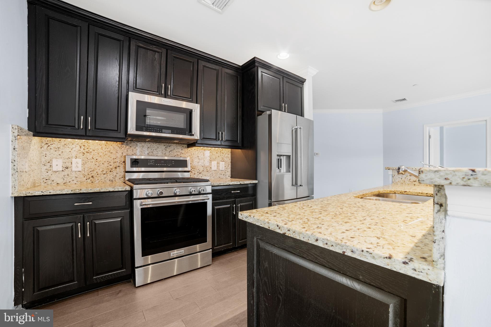 401 CARSON TERRACE 401