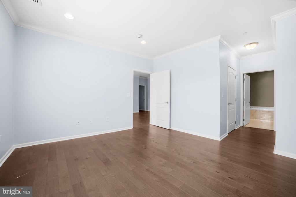 401 CARSON TERRACE 401