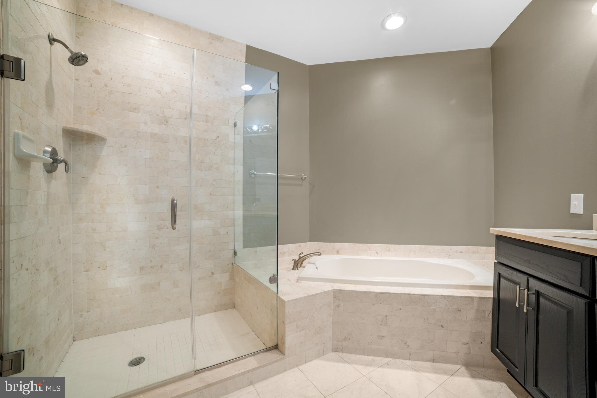 401 CARSON TERRACE 401