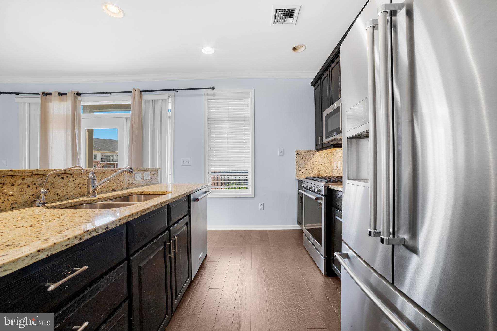 401 CARSON TERRACE 401