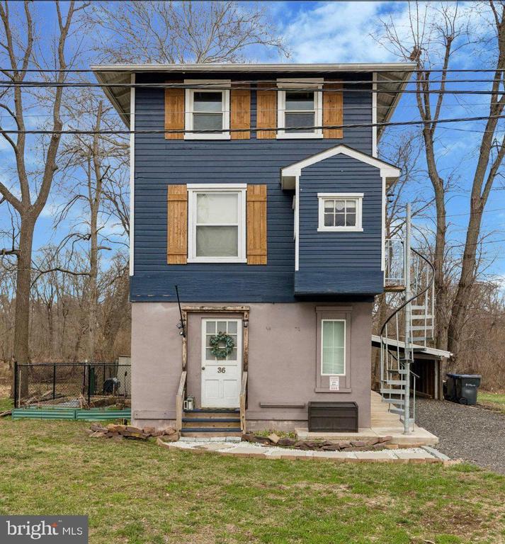 36 E 1ST AVENUE