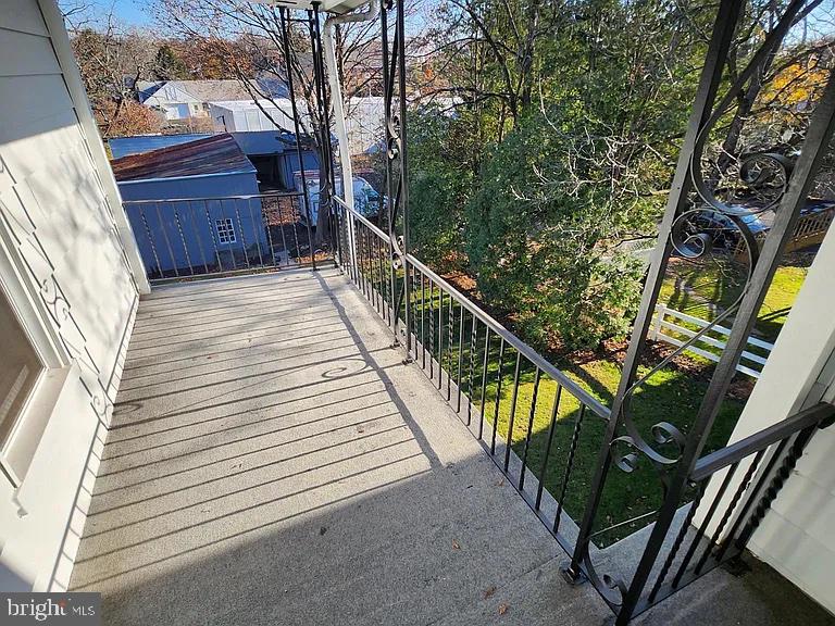 513 MAIN STREET B