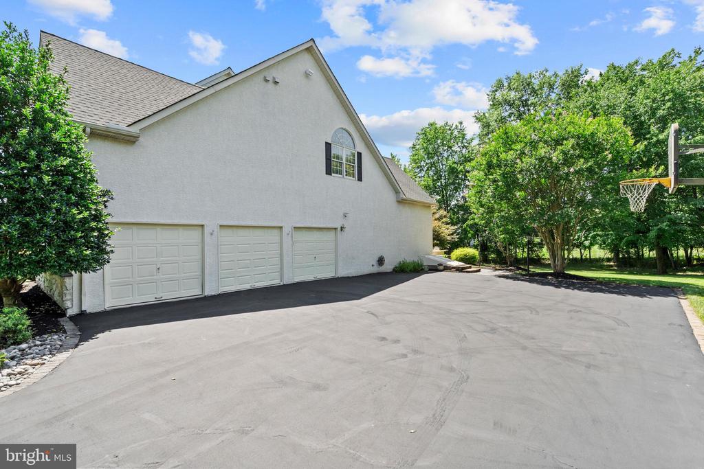 824 WARREN ROAD