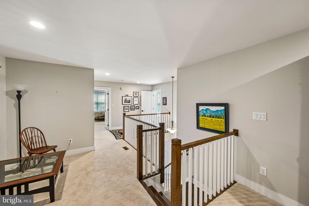 282 HOPEWELL DRIVE