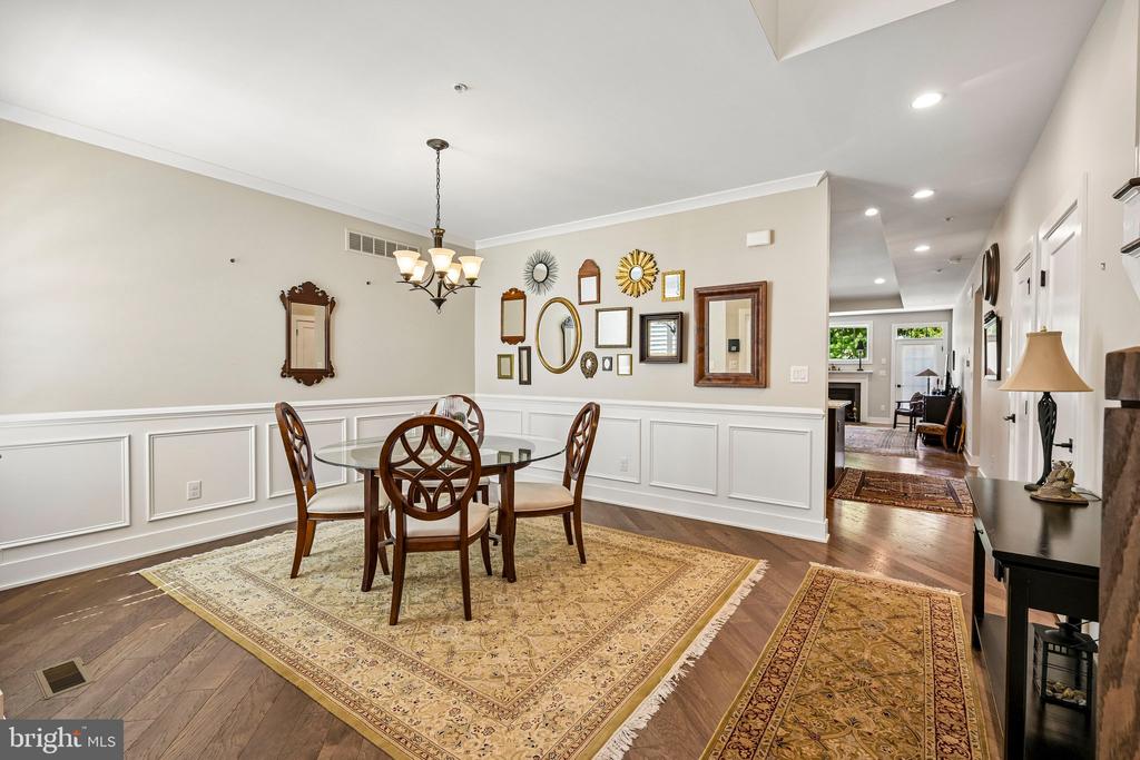282 HOPEWELL DRIVE