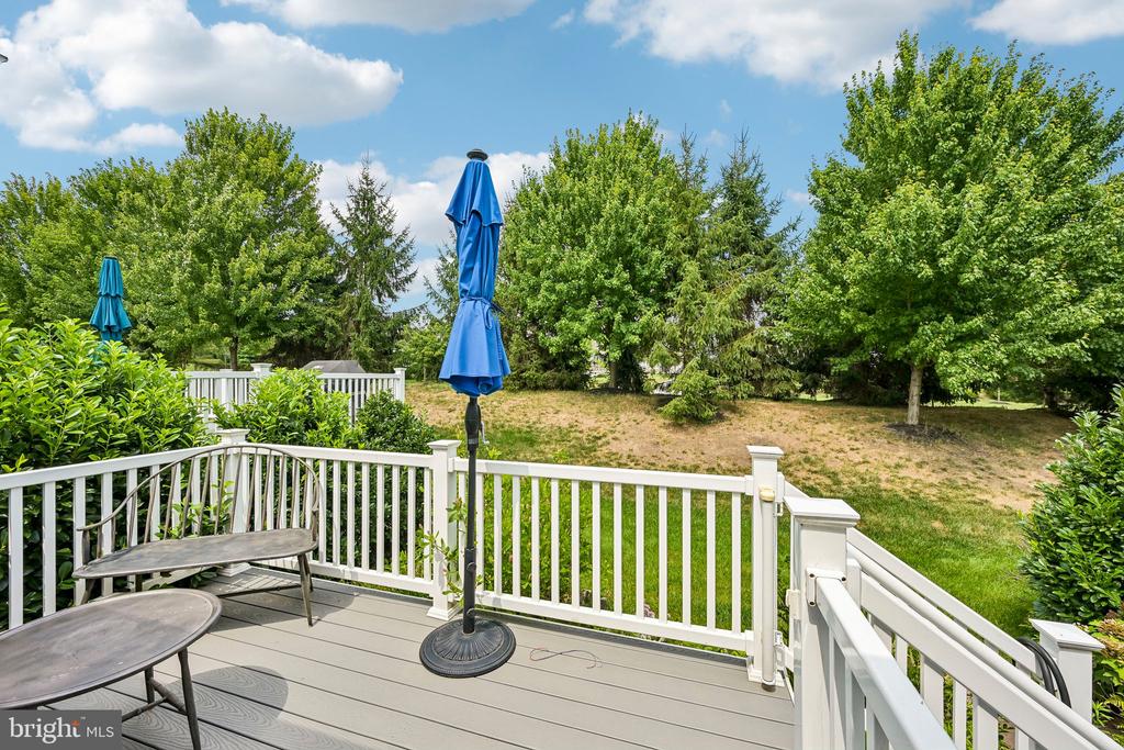 282 HOPEWELL DRIVE