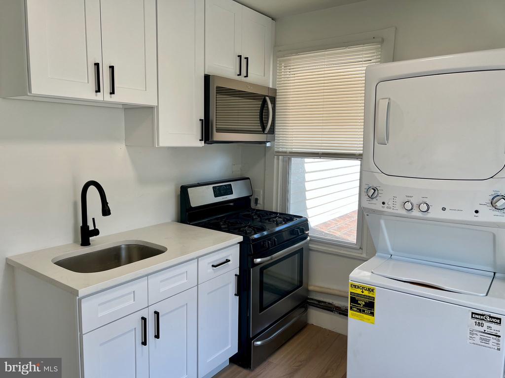 2729 CEDAR LANE Unit: 3
