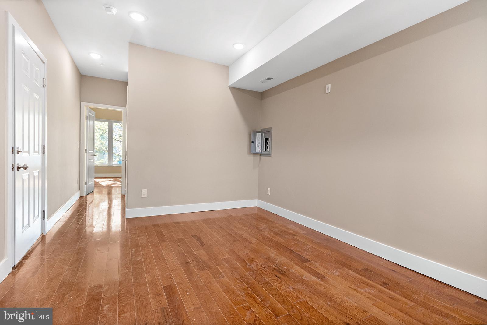 1406 Point Breeze Ave
