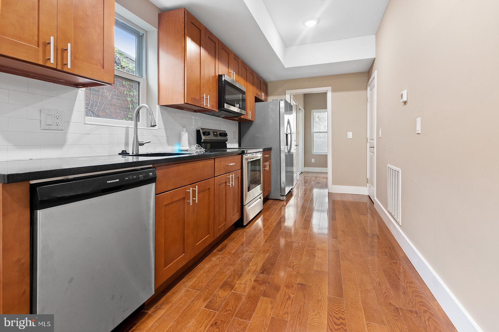 1406 Point Breeze Ave