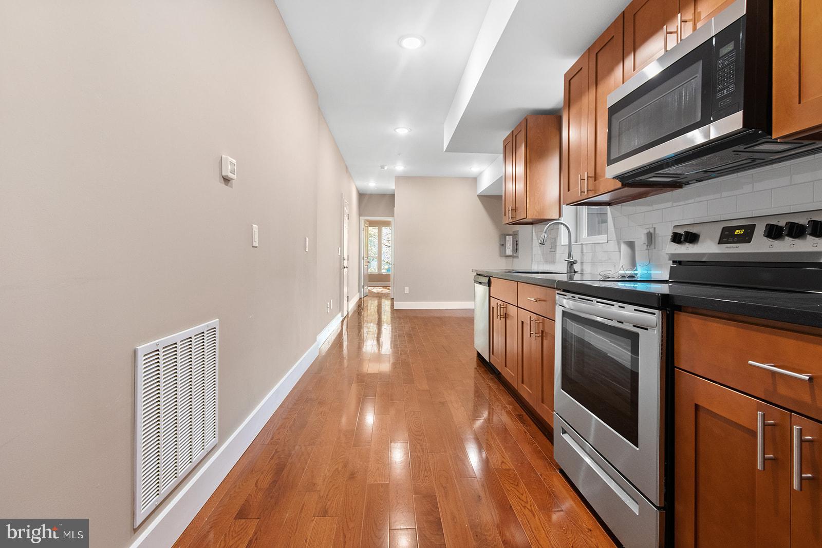 1406 Point Breeze Ave