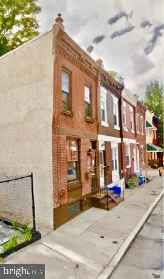 2708 French St