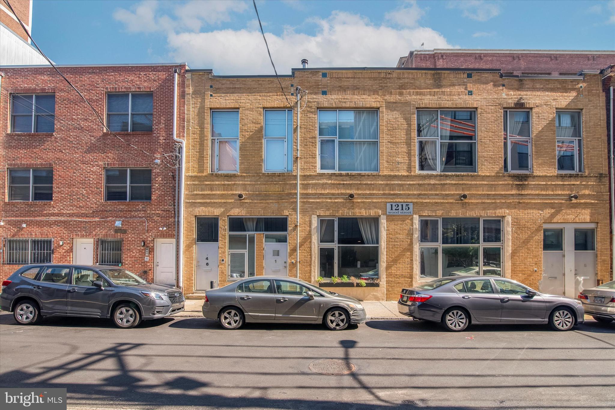 1215-21 Wood St #1