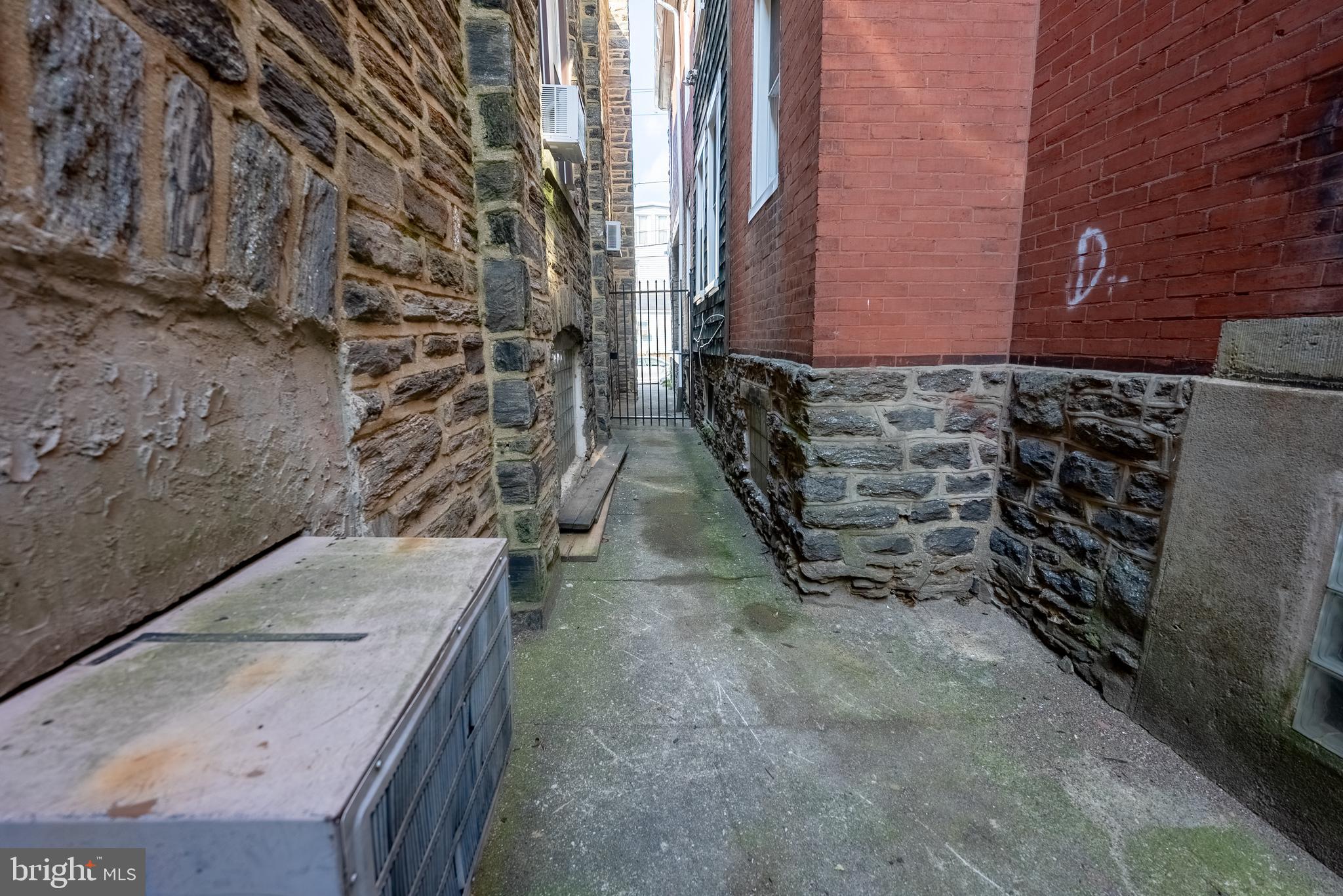 16 E Clapier St