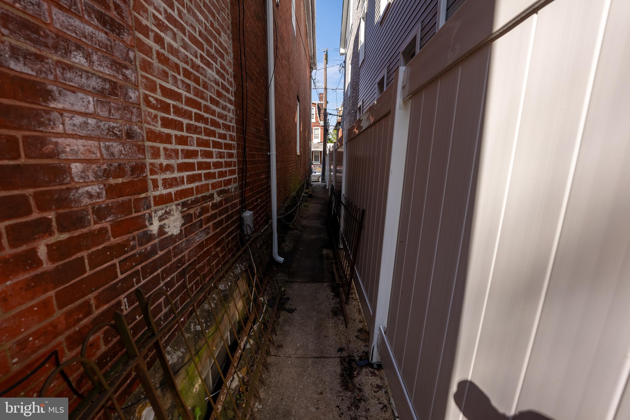 16 E Clapier St