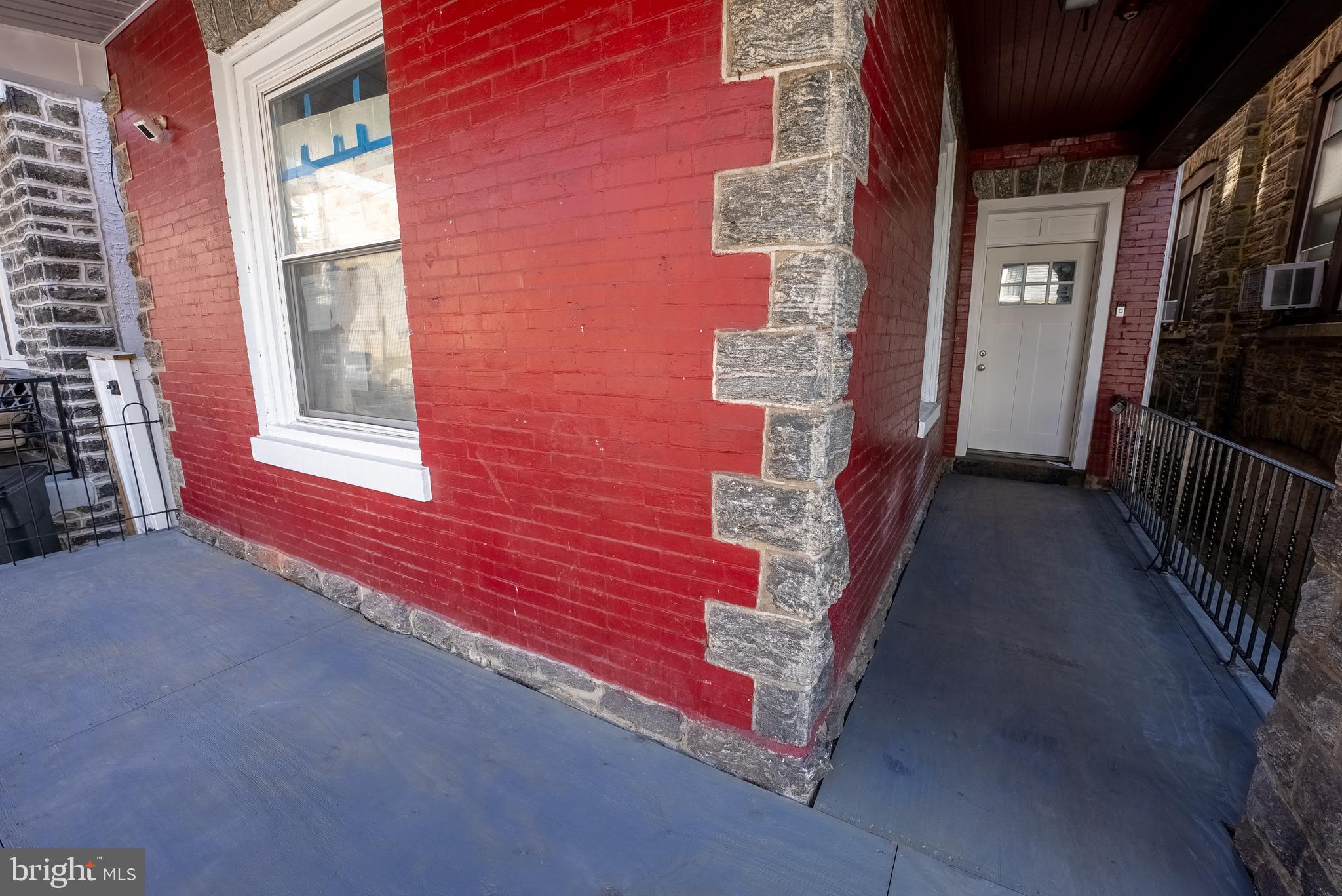 16 E Clapier St