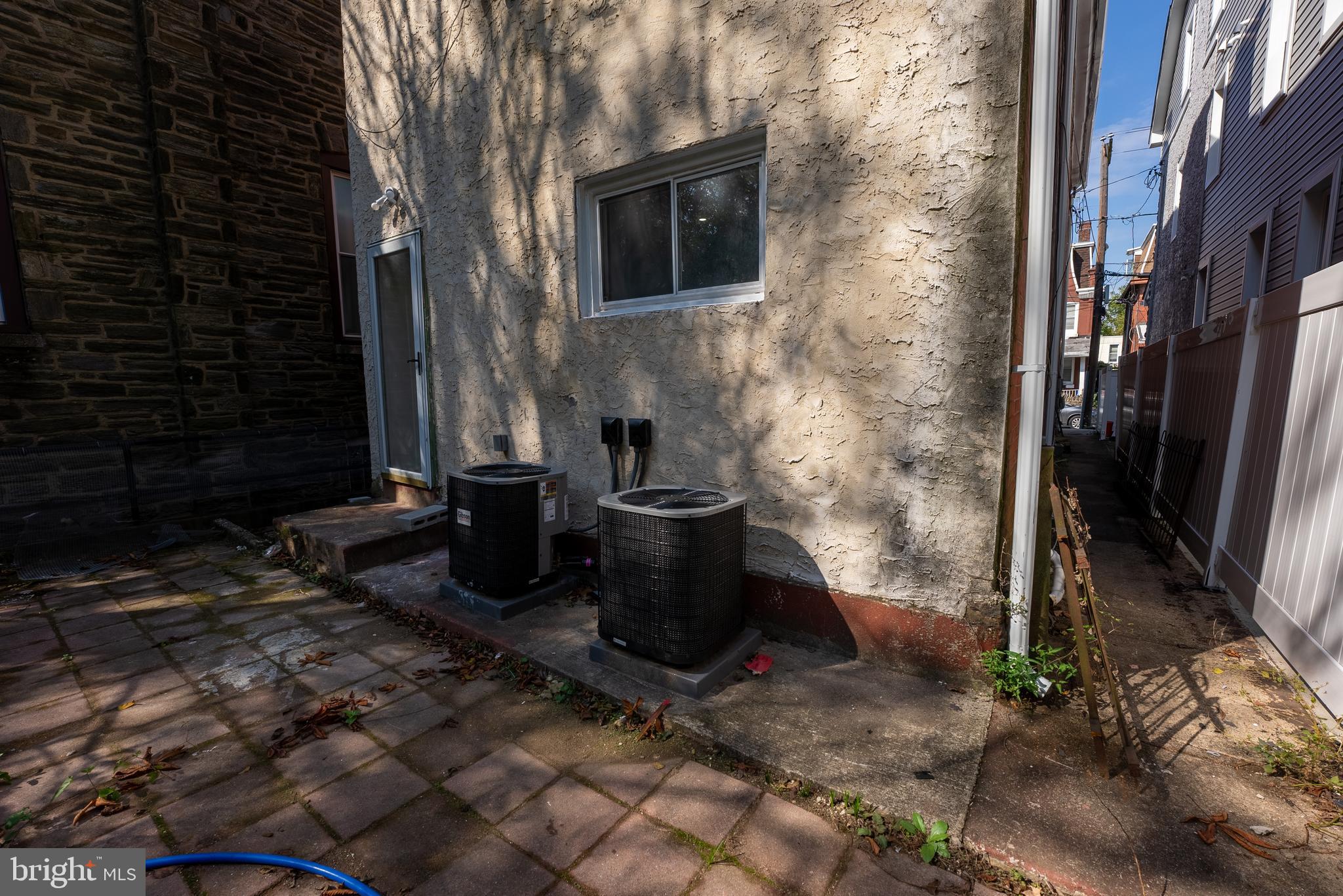 16 E Clapier St