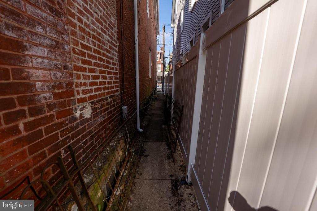 16 E Clapier St