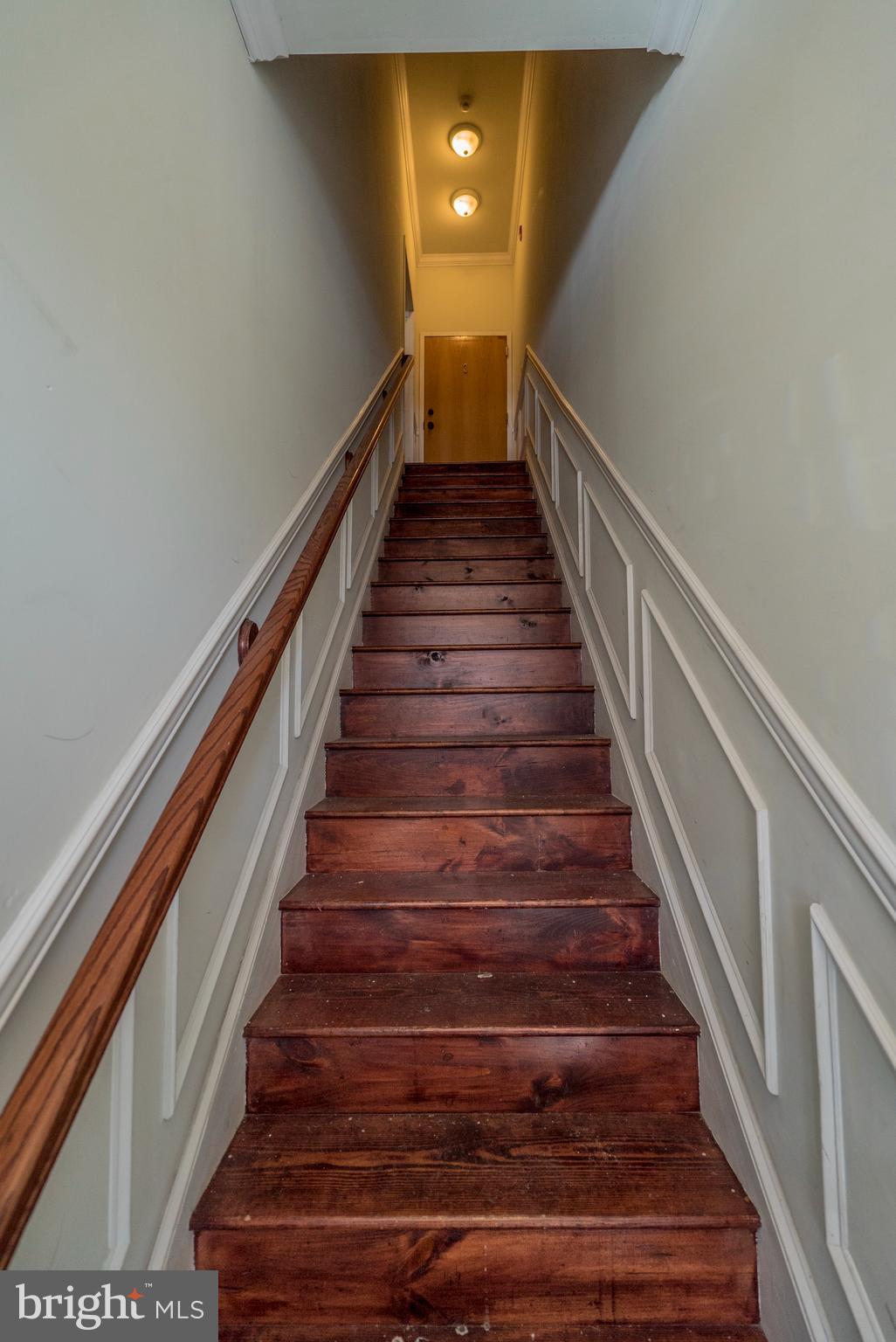 329 W Girard Ave