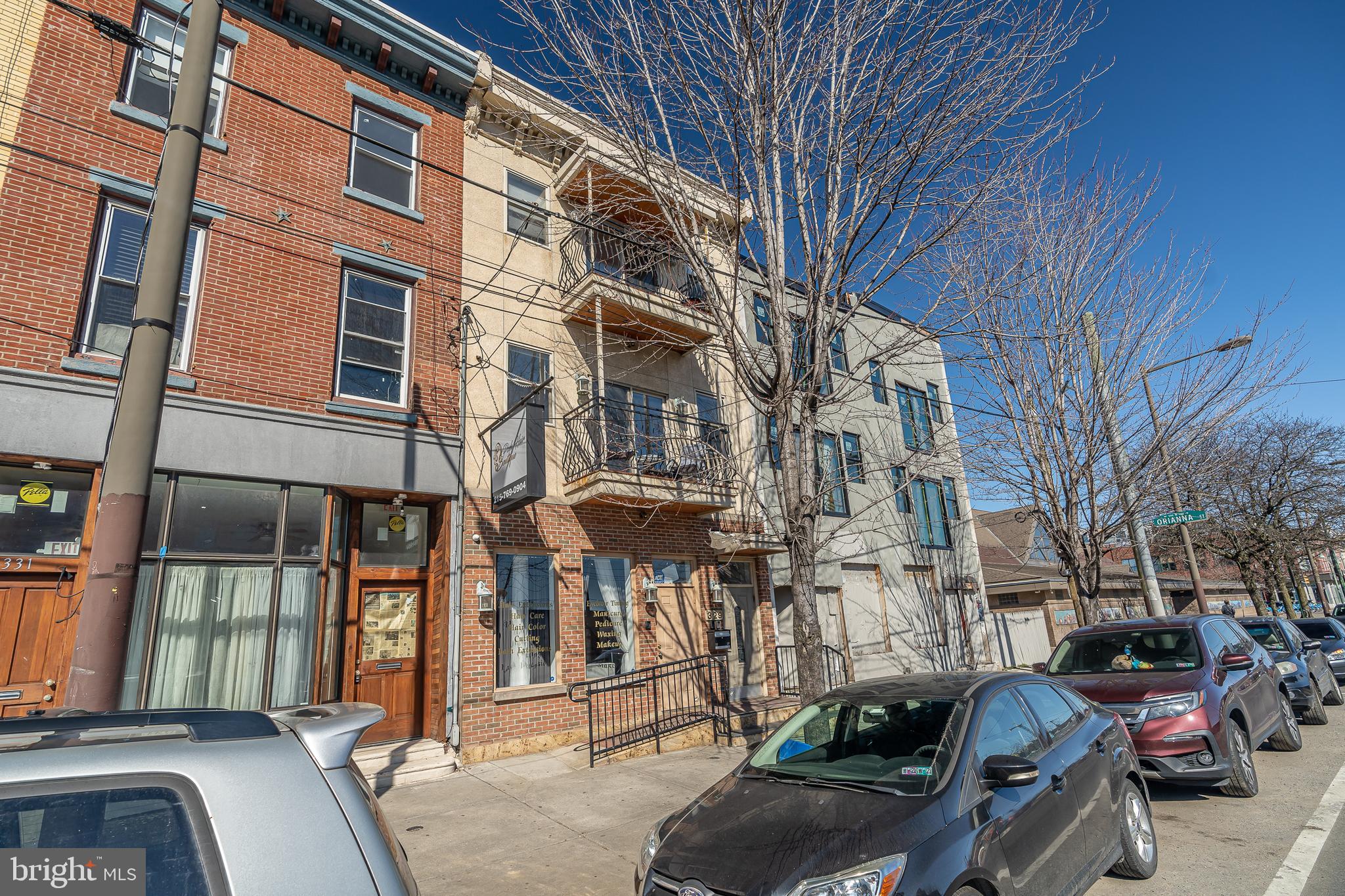 329 W Girard Ave