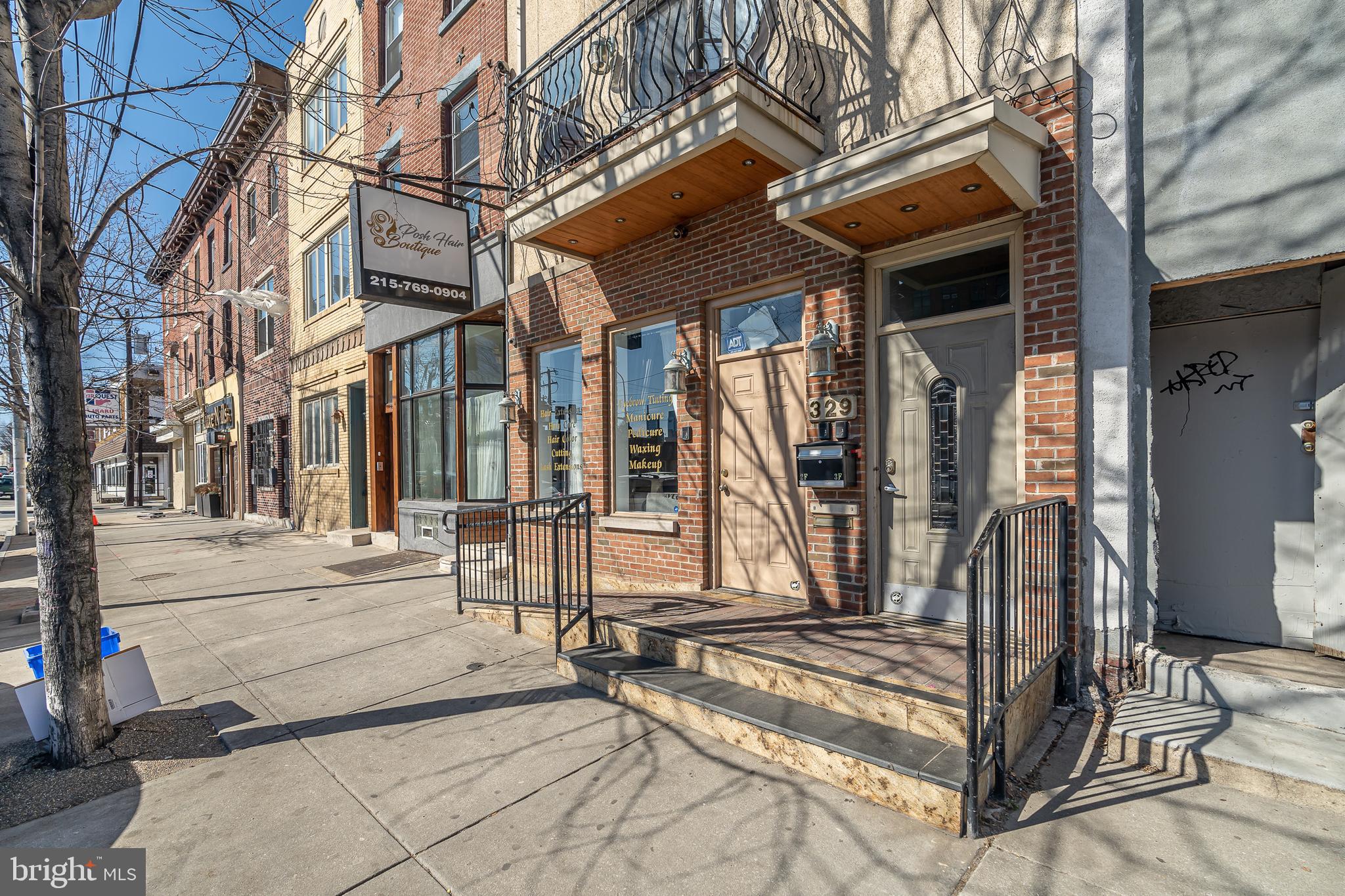 329 W Girard Ave