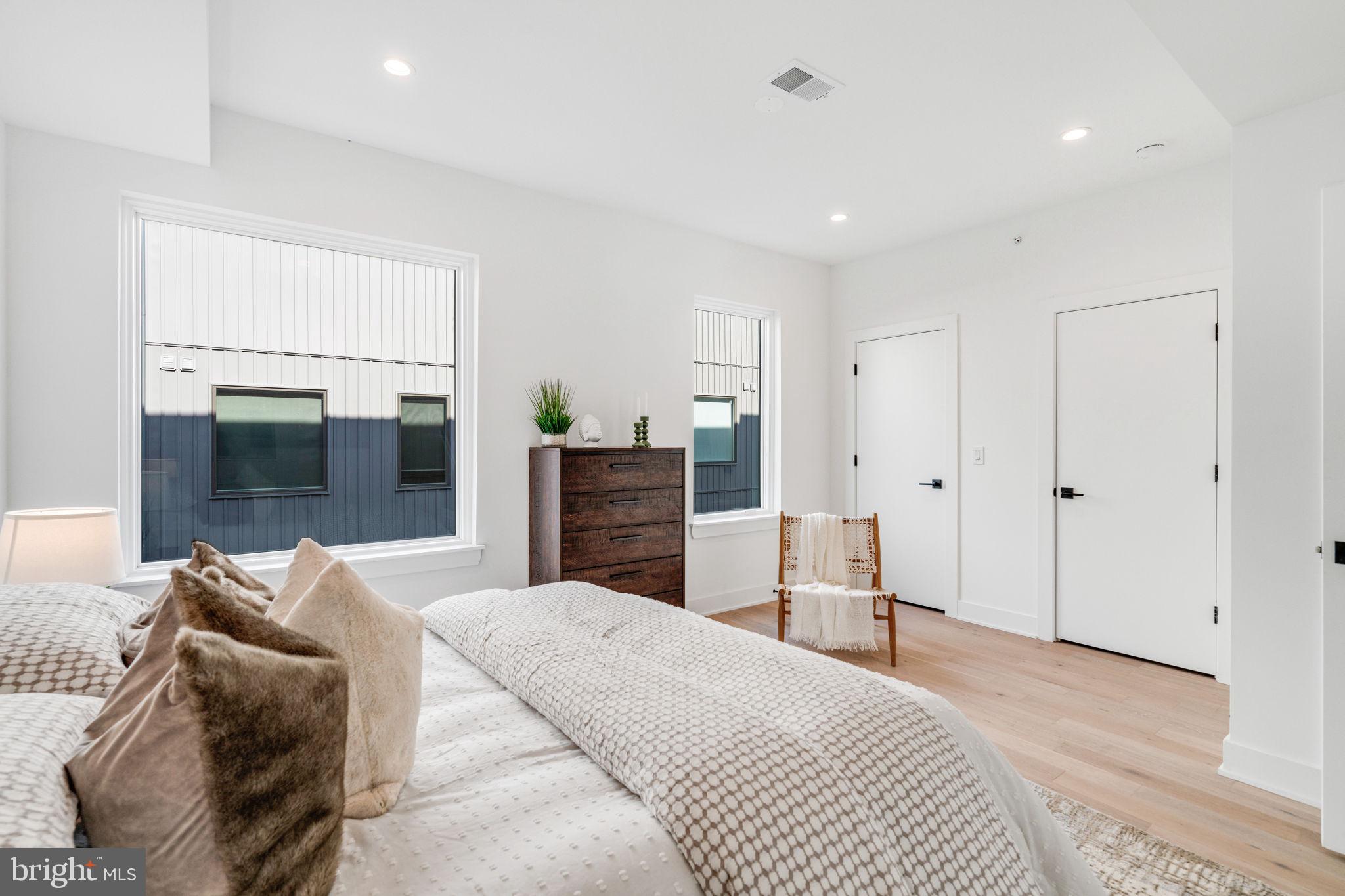 2106 League Ct