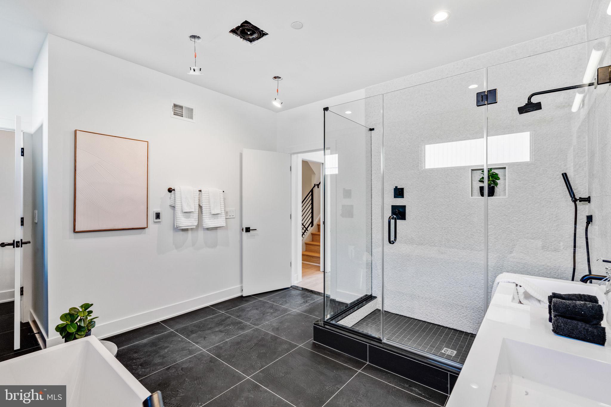 2106 League Ct