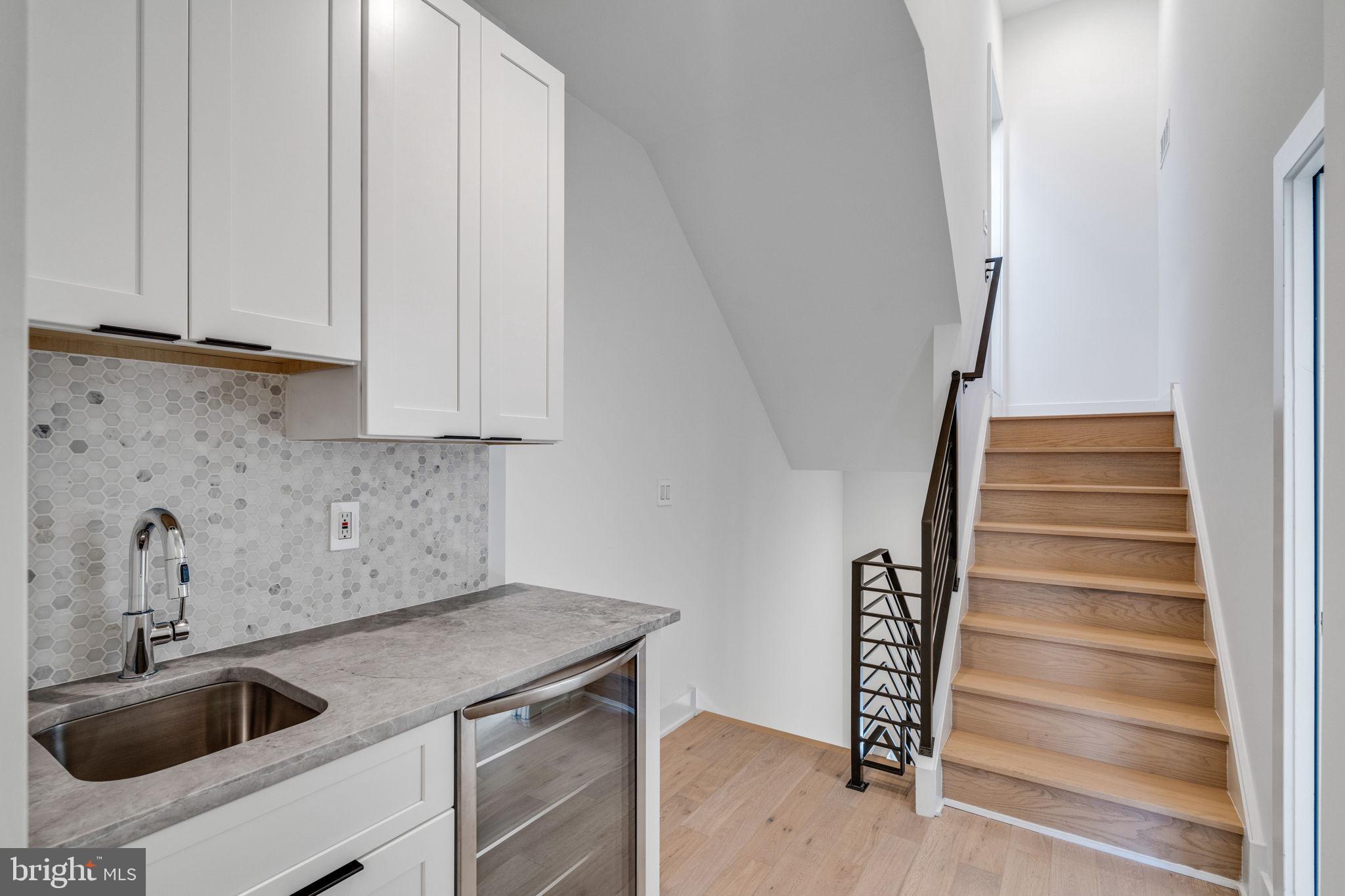 2106 League Ct