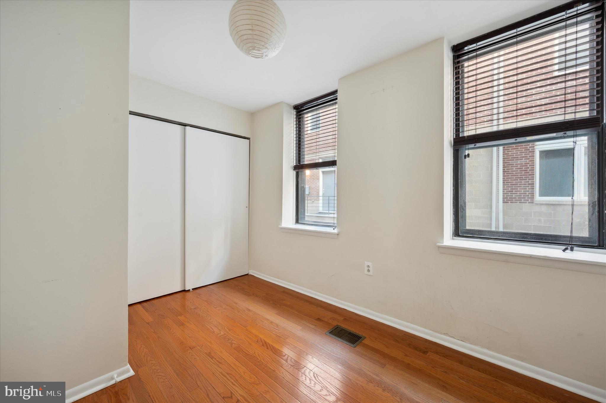 520 Montrose St #1a