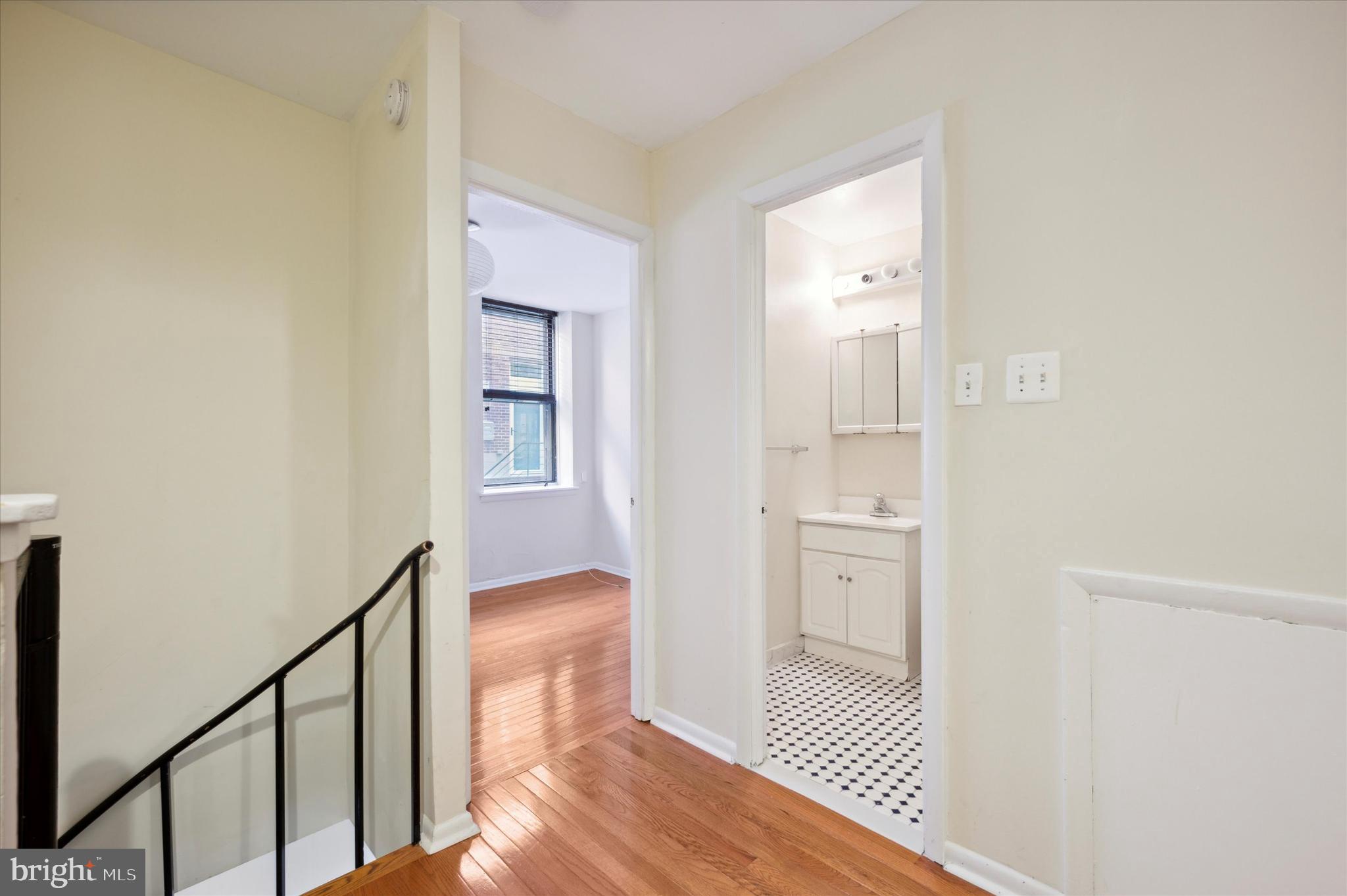 520 Montrose St #1a
