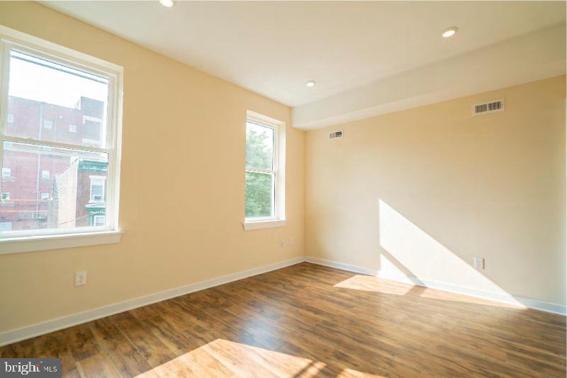 2227 N PARK AVE #C